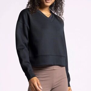 Recreation Thread & Supply Martina long sleeve sweater v neck Size Medium